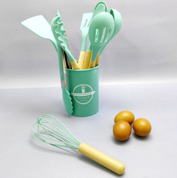 Набор кухонных принадлежностей с подставкой и деревянной ручкой 12 предметов Utensils Set / Подарочный силиконовый набор, БИРЮЗОВЫЙ